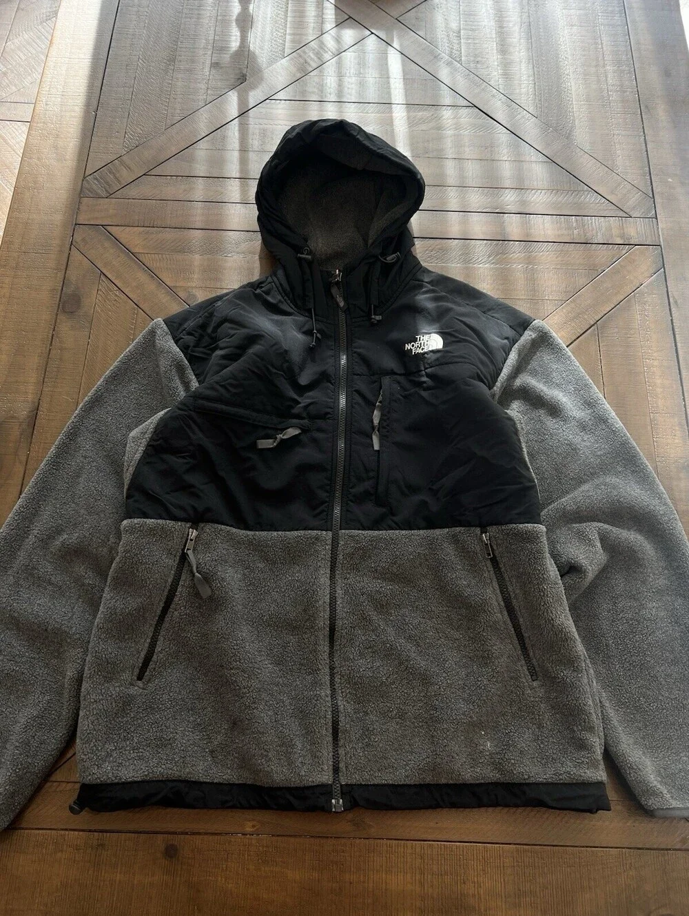 The North Face Denali Hoodie Mens Large Gray Black Full Zip Fleece Jacket